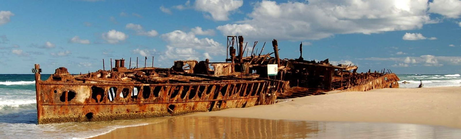 Fraser Island Maheno Shipwreck
