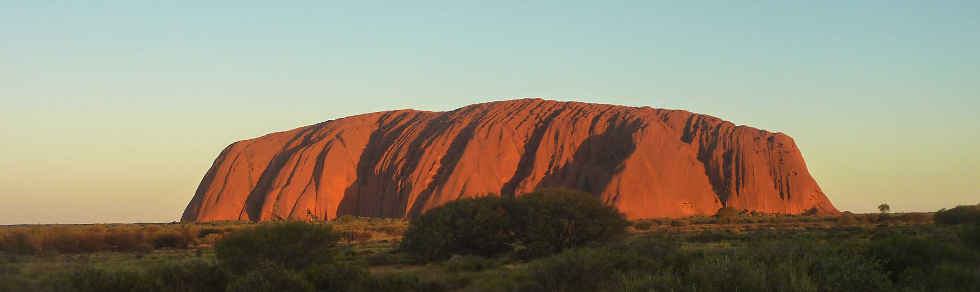 Uluru Travel Guide