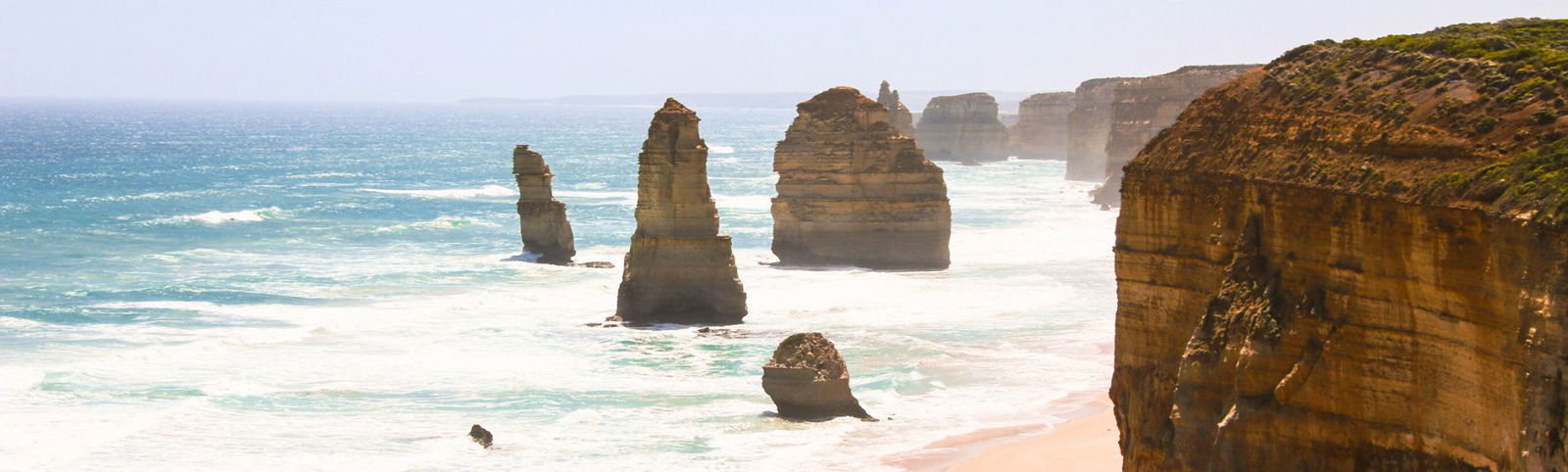 1 Day Great Ocean Road & 12 Apostles Deluxe Tour