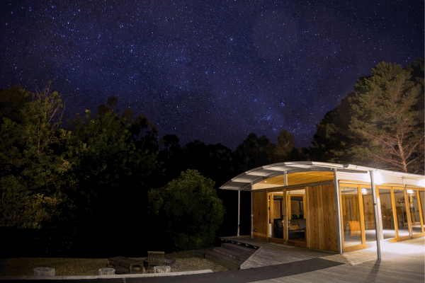 Twelve Apostles, Great Ocean Road Twelve Apostles, Great Ocean Road
(Credit: Tourism Australia)